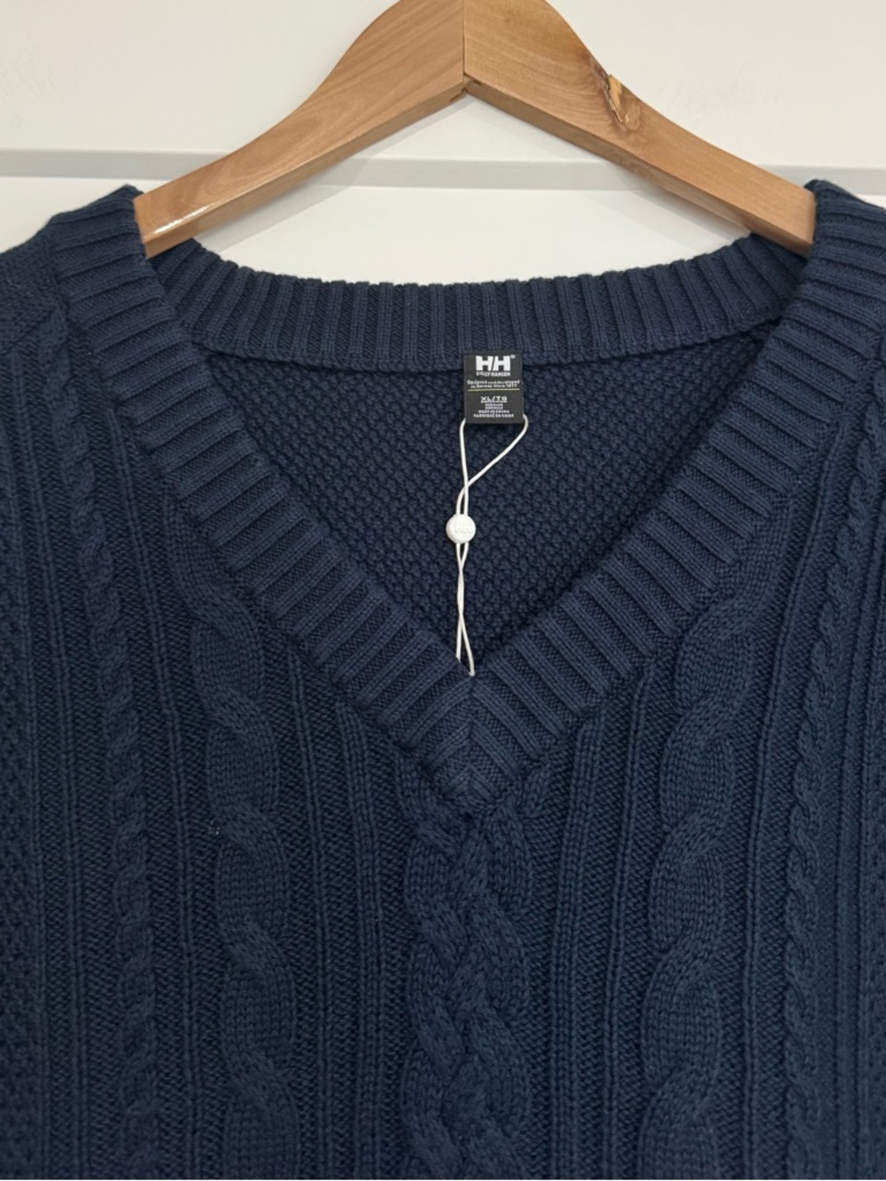 NWT - 🌊 Helly Hansen Fjord Cable Knit Sweater | Women’s XL | Navy | 100% Cotton - Picture 6 of 11
